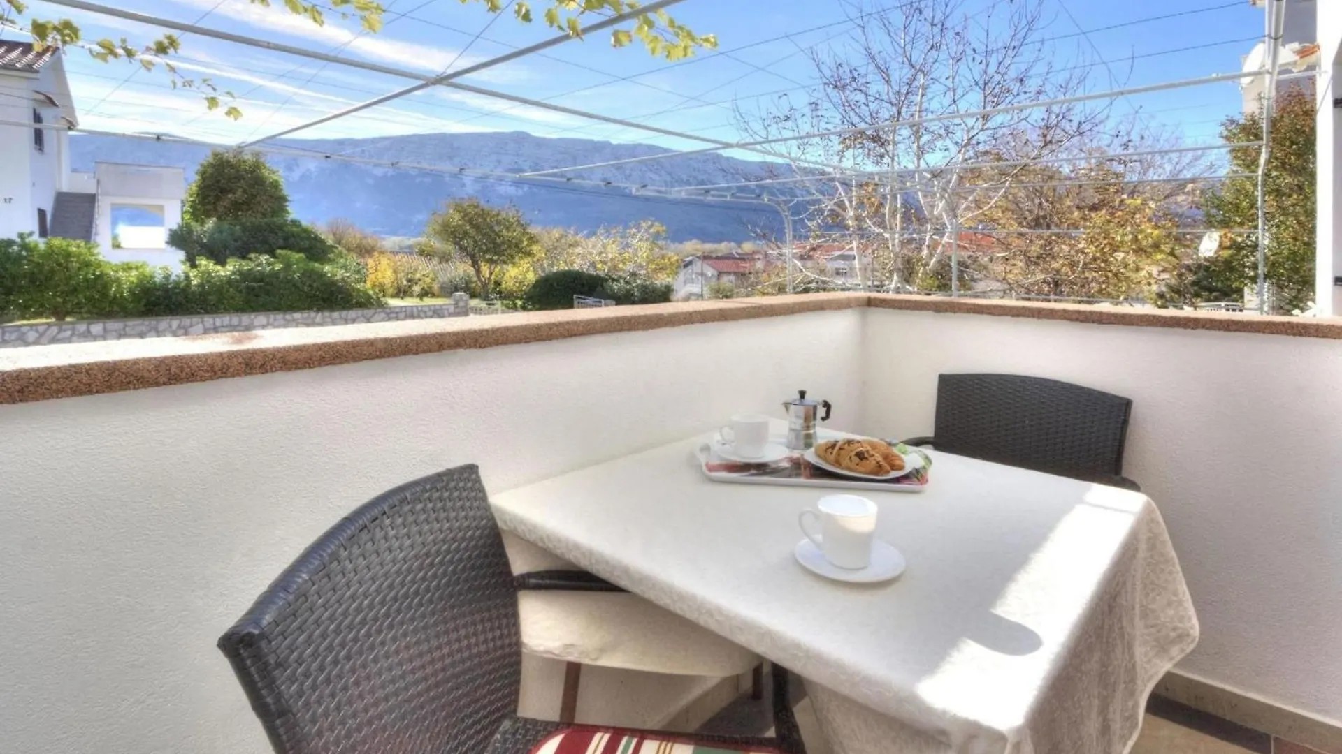 Appartement In Baska Mit Grill